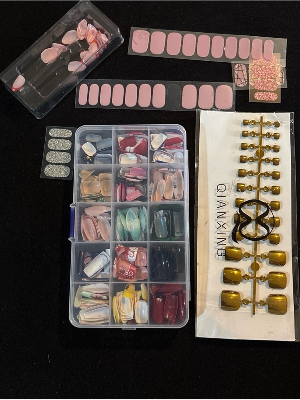 Assorted Press-On Nail Kit with Pink and Gold Accents